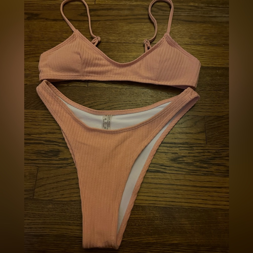 🍑 color bikini